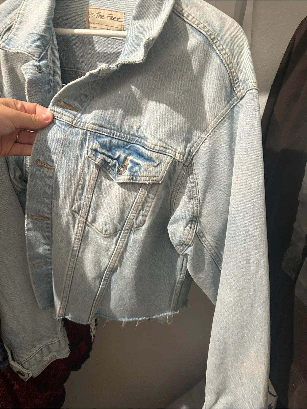 Free People we the free raw hem denim jacket size M - Picture 3 of 4
